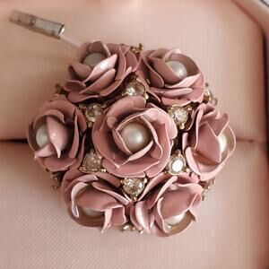 VTG Juicy‎ Couture Rose Cluster Ring Faux Pearl Accents Gold Tone Pink Size 6.5